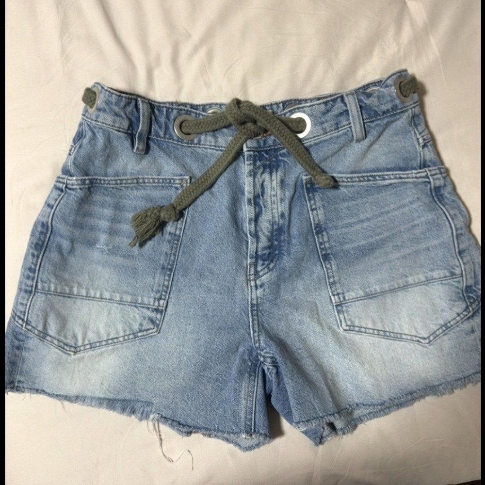 We The Free Free People Denim Shorts Light Wash Rope Tie Grommet Blue Size 29